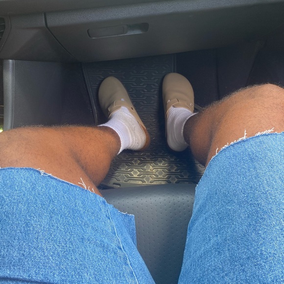 Meet your Posher, Cj - Picture 1 of 1